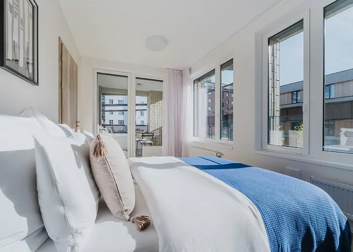 Blueground 7 Furnished Close To Offices Prg-22 *